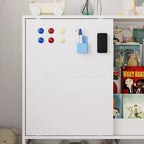 Estantería de Almacenamiento Blanca para Niños Gabinete de Almacenamiento de Juguetes Puerta Corredera + Contenedores con Ruedas + Estantes Multicapa