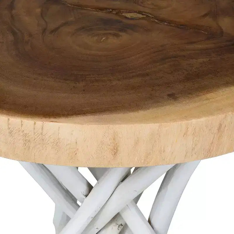 Mesa auxiliar redonda pequeña Liberte de 22" con base de palo: Tapa de teca, no requiere montaje
